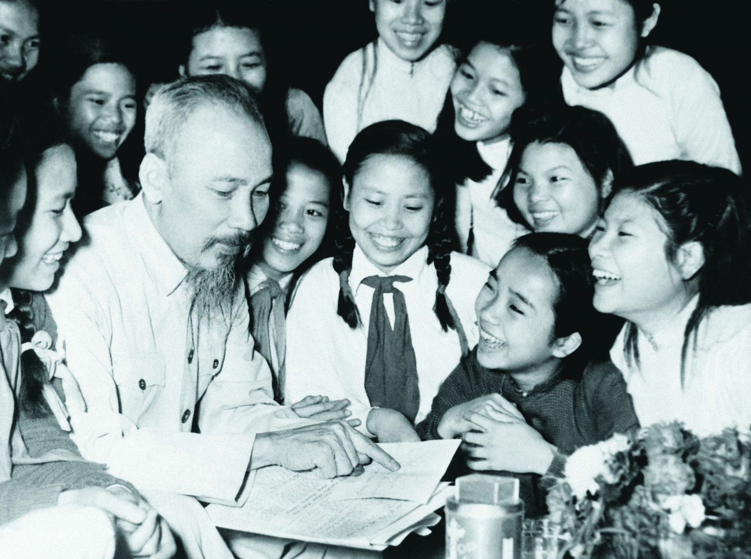 Kỉ niệm 123 năm ngày sinh Chủ tịch Hồ Chí Minh